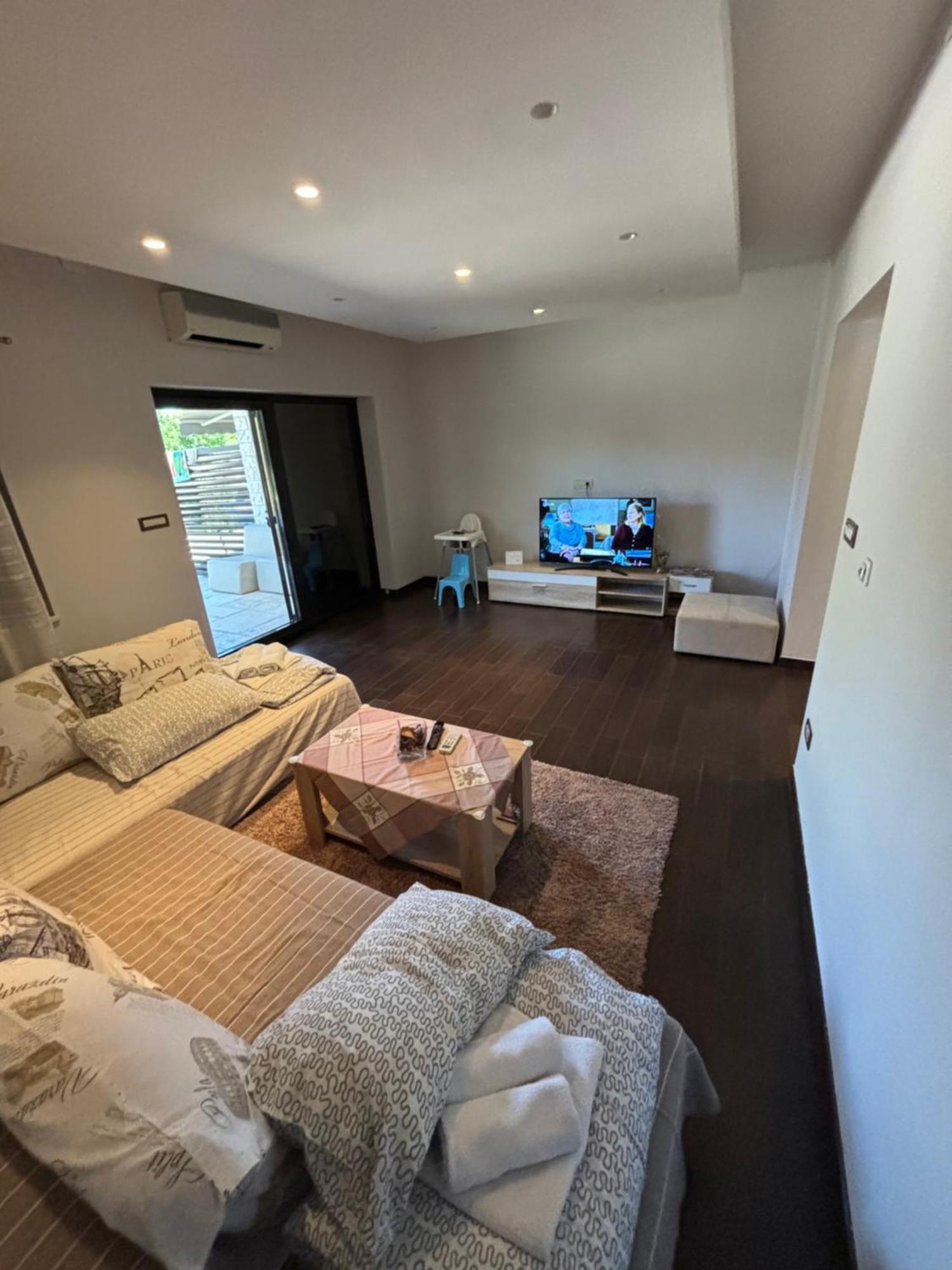 Apartment Verano 奈维斯 外观 照片