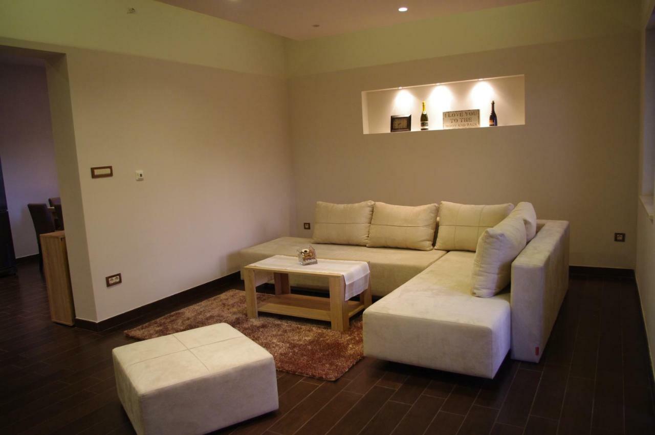 Apartment Verano 奈维斯 外观 照片